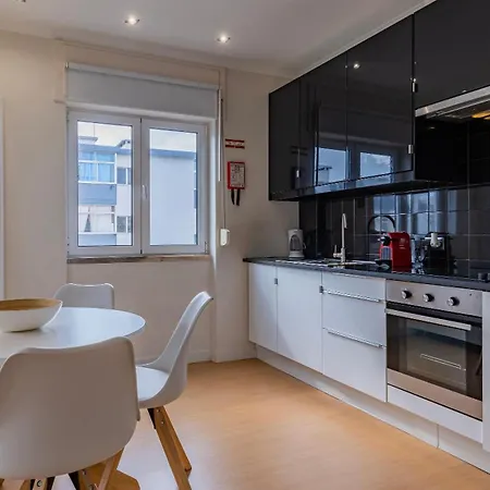 Sunny Horizon Retreat By Lovelystay * Paco de Arcos