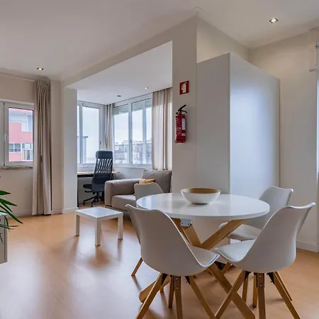 Apartment Sunny Horizon Retreat By Lovelystay *