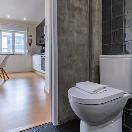 Sunny Horizon Retreat By Lovelystay Apartment