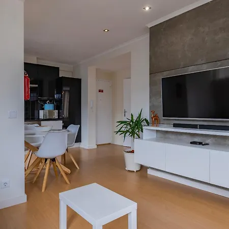 Apartment Sunny Horizon Retreat By Lovelystay Paco de Arcos