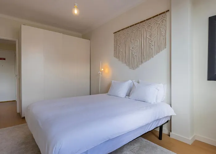 Sunny Horizon Retreat By Lovelystay Apartment