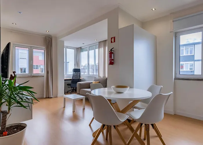 Apartment Sunny Horizon Retreat By Lovelystay *