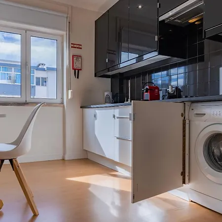 Apartment Sunny Horizon Retreat By Lovelystay